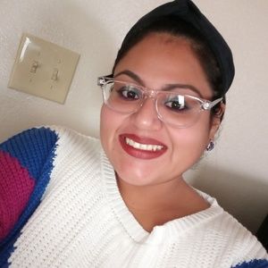 Meet your Posher, Mayra